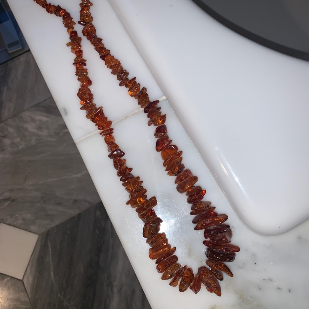 AMBER NECKLACE